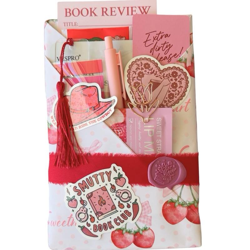 Hardcover - Blind Date With A Book